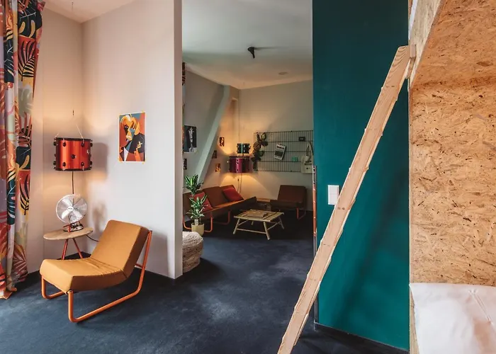 Hotel Superbude Altona 3*